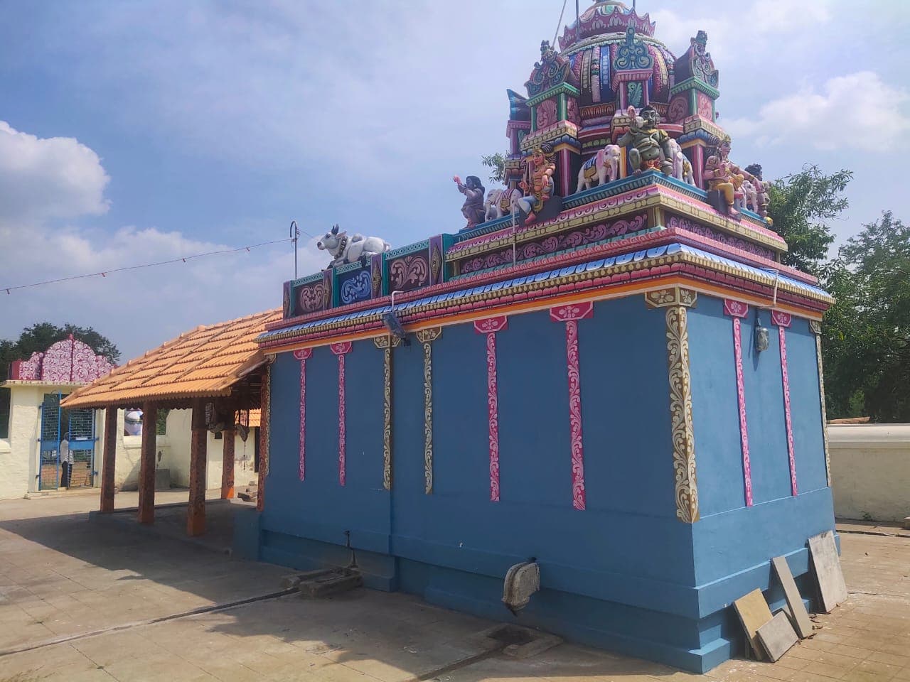 Arulmigu Aathinamilakiya Ayyanar Thenpalai Kootha Ayyanar Temple, Thevarampoor - 630711